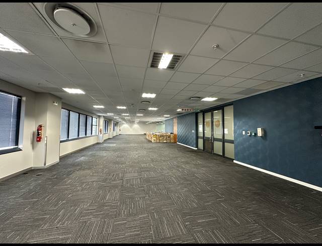 948M² OFFICE TO LET IN SANDTON CENTRAL